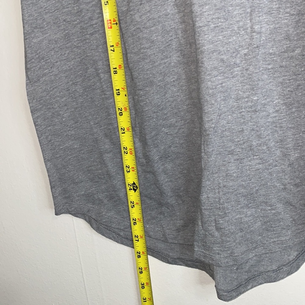 🛍️NWT PINK Grey t-shirt! - Picture 7 of 8